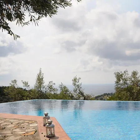 Alonissos Poikilma - Luxury In Alonissos In Nature With Private Pools Villa