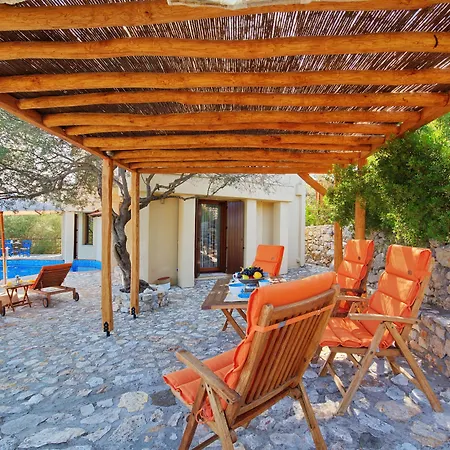 Вилла Alonissos Poikilma - Luxury In Alonissos In Nature With Private Pools Милия