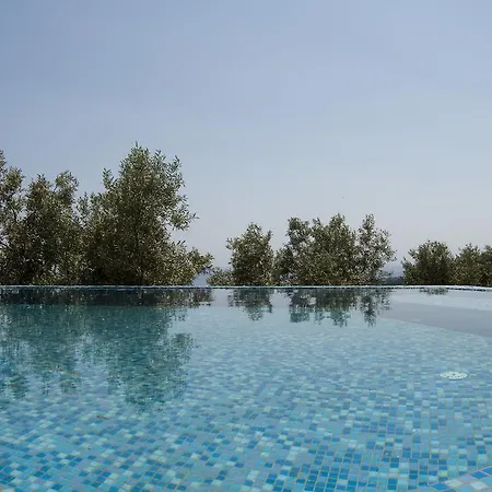 Alonissos Poikilma - Luxury In Alonissos In Nature With Private Pools