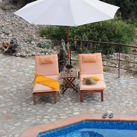 Alonissos Poikilma - Luxury In Alonissos In Nature With Private Pools *