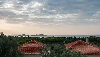 Alonissos Poikilma - Luxury In Alonissos In Nature With Private Pools Villa Alonnisos Town