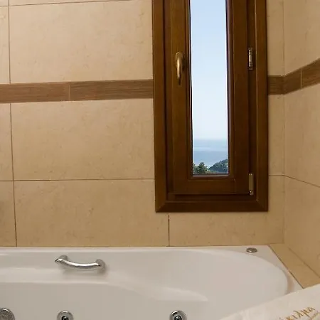 Villa Alonissos Poikilma - Luxury In Alonissos In Nature With Private Pools