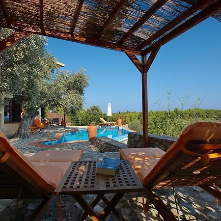 Alonissos Poikilma - Luxury In Alonissos In Nature With Private Pools * Милия