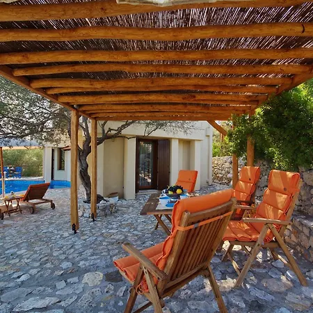 Alonissos Poikilma - Luxury In Alonissos In Nature With Private Pools