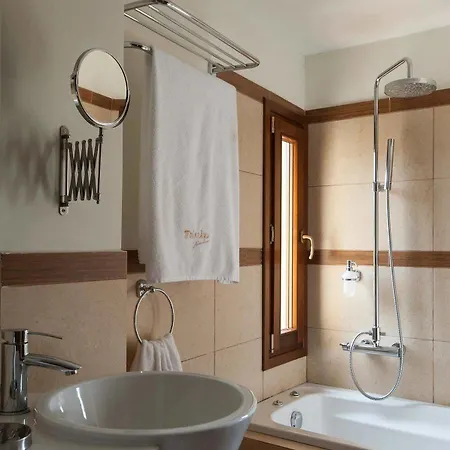 Villa Alonissos Poikilma - Luxury In Alonissos In Nature With Private Pools *
