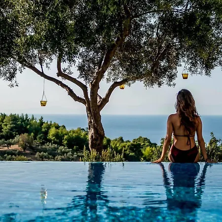 Alonissos Poikilma - Luxury In Alonissos In Nature With Private Pools Villa